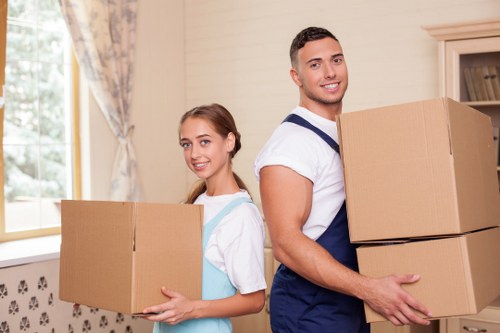 Local Wapping removal van for home and office moving support