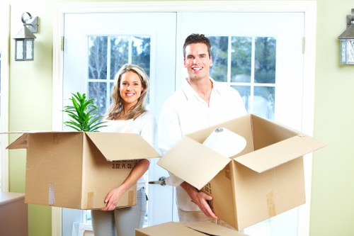 Example Wapping flat move with man and van service